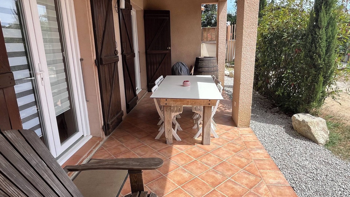 Mezzavia Apartment | Ground floor of a villa on the edge of Ajaccio