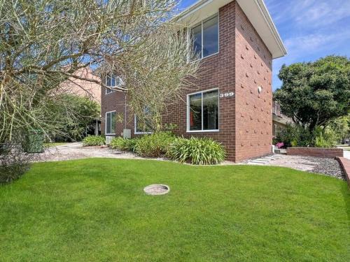 Elsternwick Apartment | Ground floor one bedroom apartment in Elsternwick