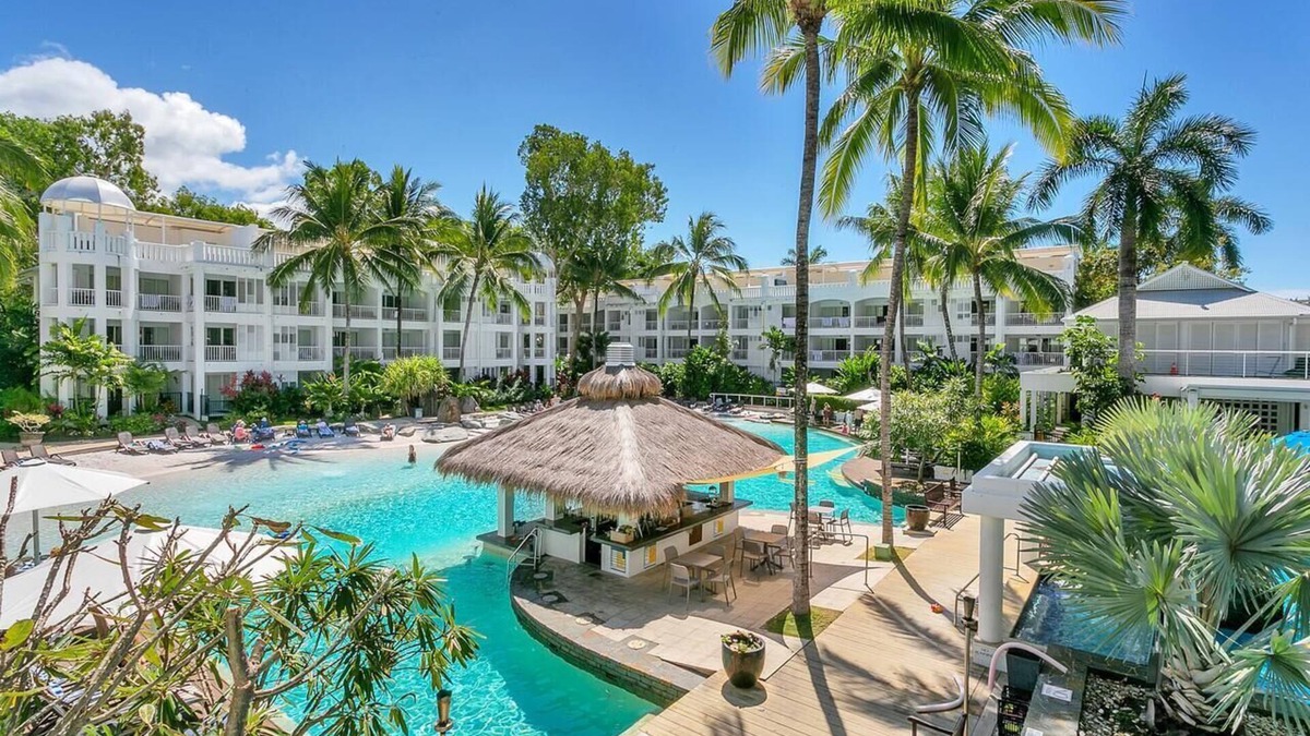 Palm Cove Apartment | Ground Floor Poolside LUX Apt - Peppers Beach Club, w/Kitchen, Terrace & BBQ