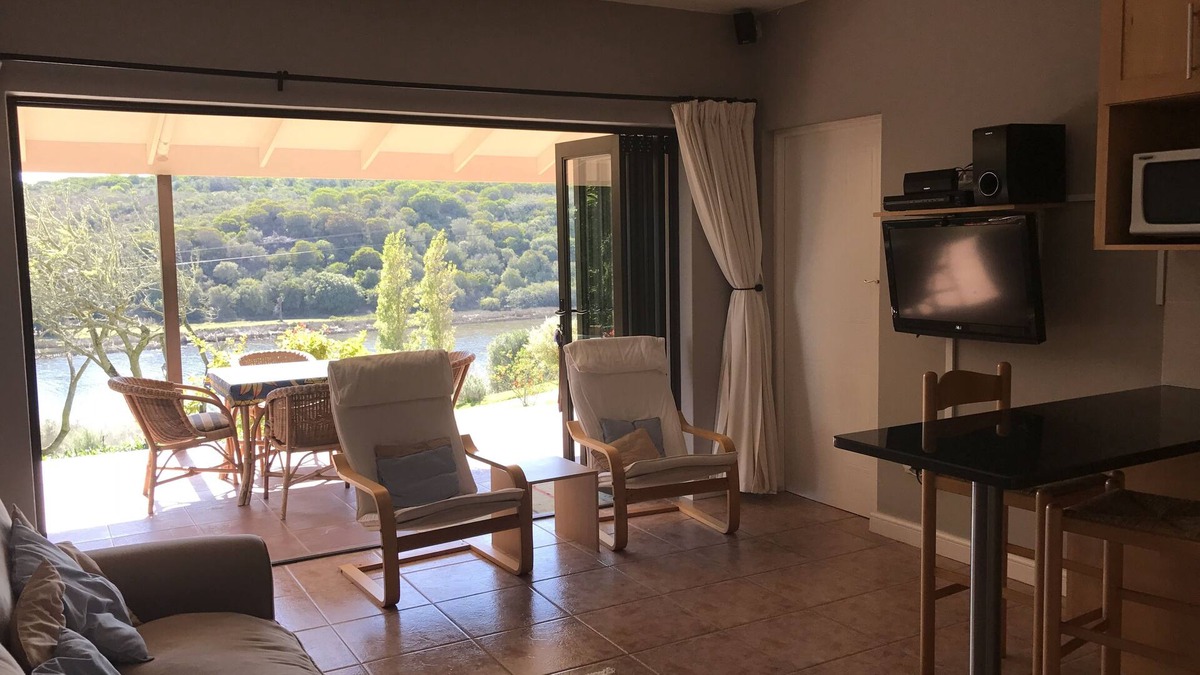 Still Bay House | Ground Floor Unit Waterryk Guest Farm