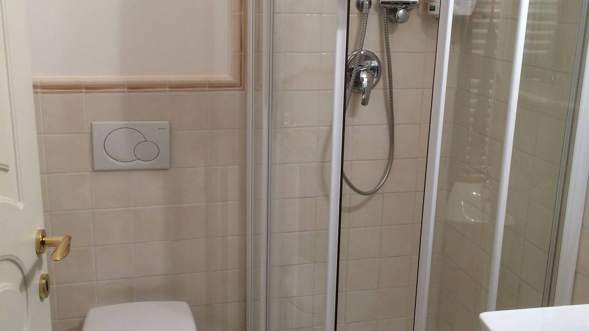 Viareggio Apartment | Ground floor with garden near the sea (air conditioning-2 bathrooms-safe)
