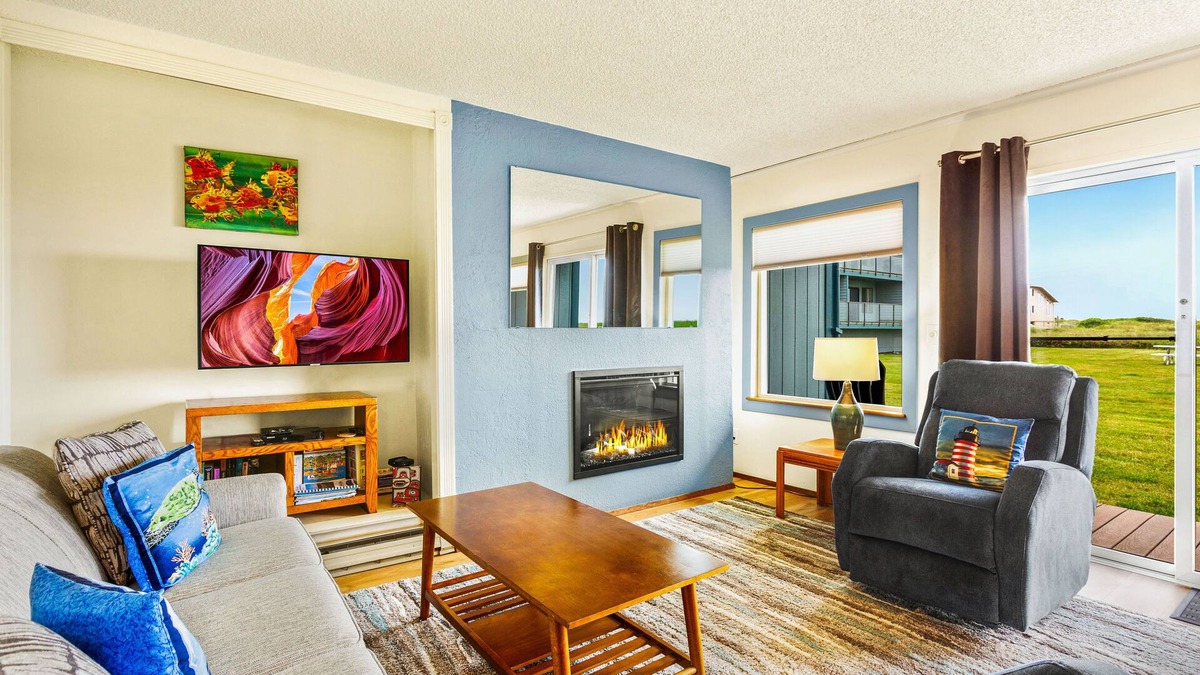 Moclips Condo | Ground Level Condo Right on the Pacific Ocean