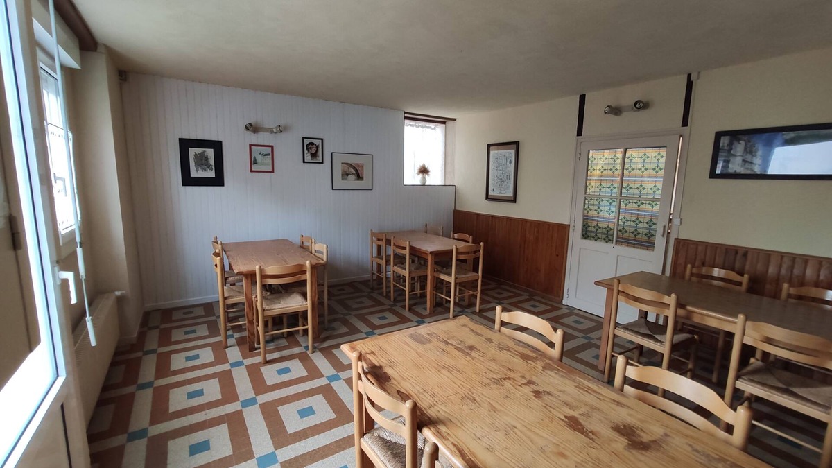 Dame-Marie-les-Bois House | Group gîte for up to 19 people