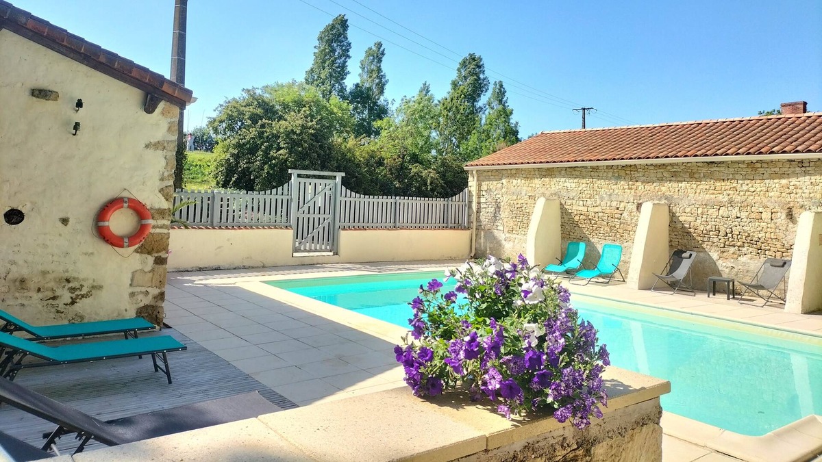 Saint-Jean-de-Beugne House | Group gîte for 20 people in a quiet location