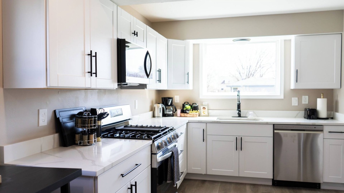 Milwaukee House | Group Getaway- close to airport and downtown!