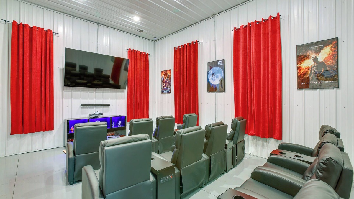 Cadillac House | Group Getaway in Cadillac MI W/Theater Room