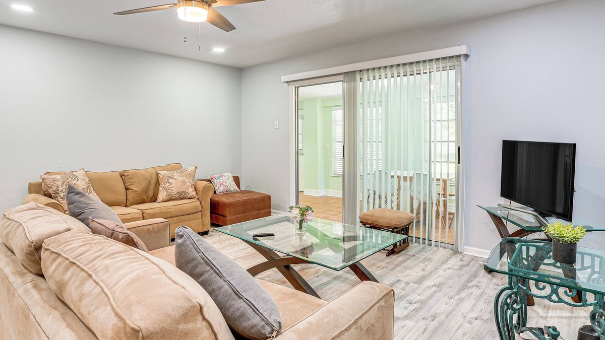Lakeland Highlands House | Group Getaway w/Deck & Yard in Lakeland!
