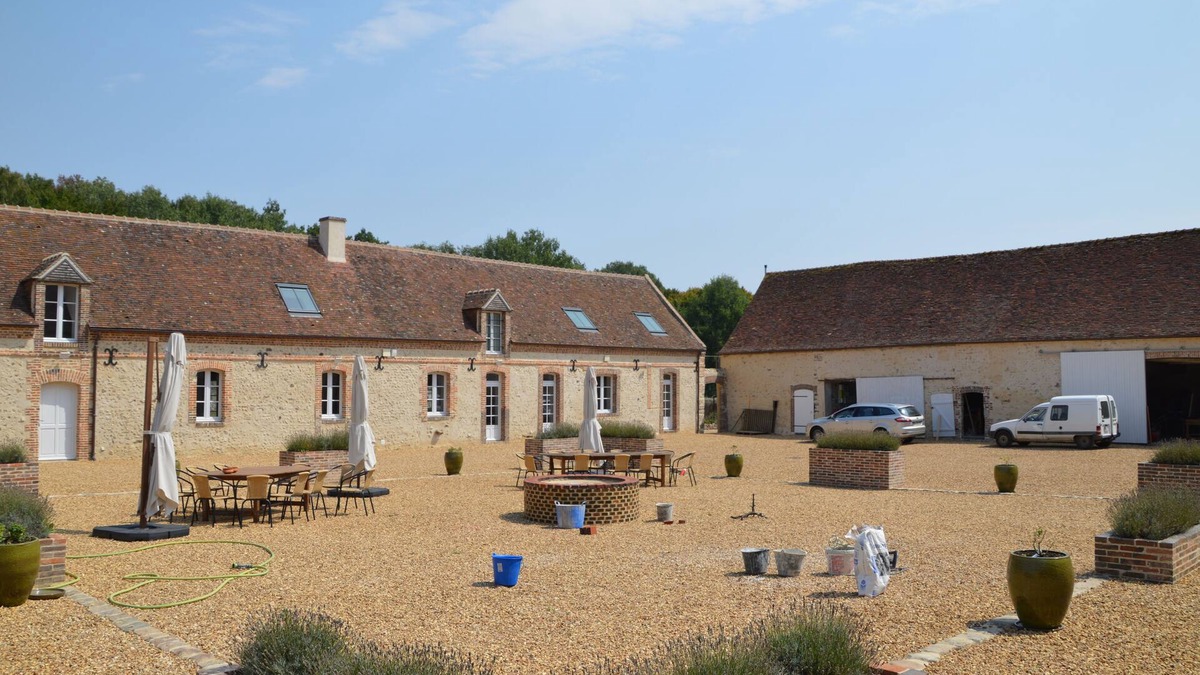Digny House | Group gîte for 27 people 1h30 from Paris with reception room