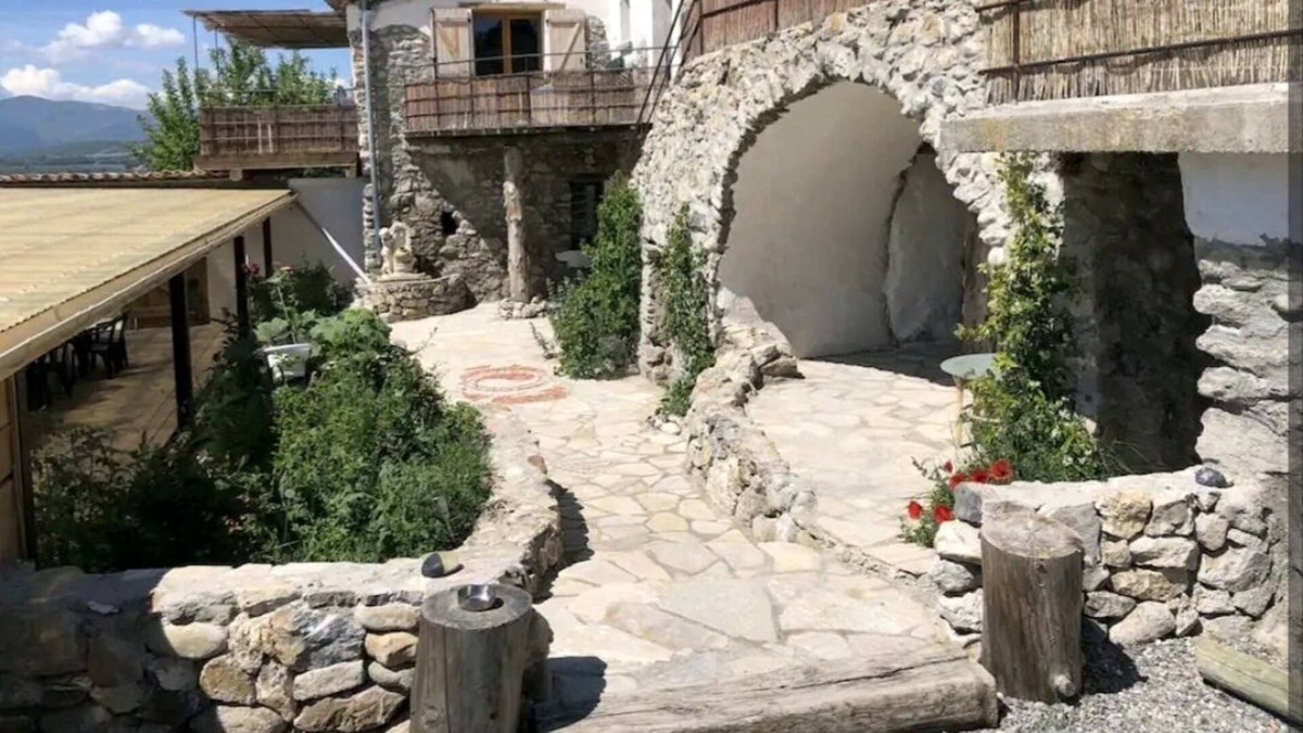 Theze Villa | Group Gite free management - Birthday-Wedding-Festive Event-Holidays