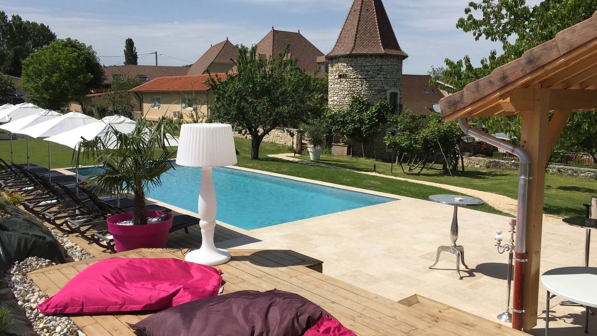 Vignieu House | Group gîte in the countryside