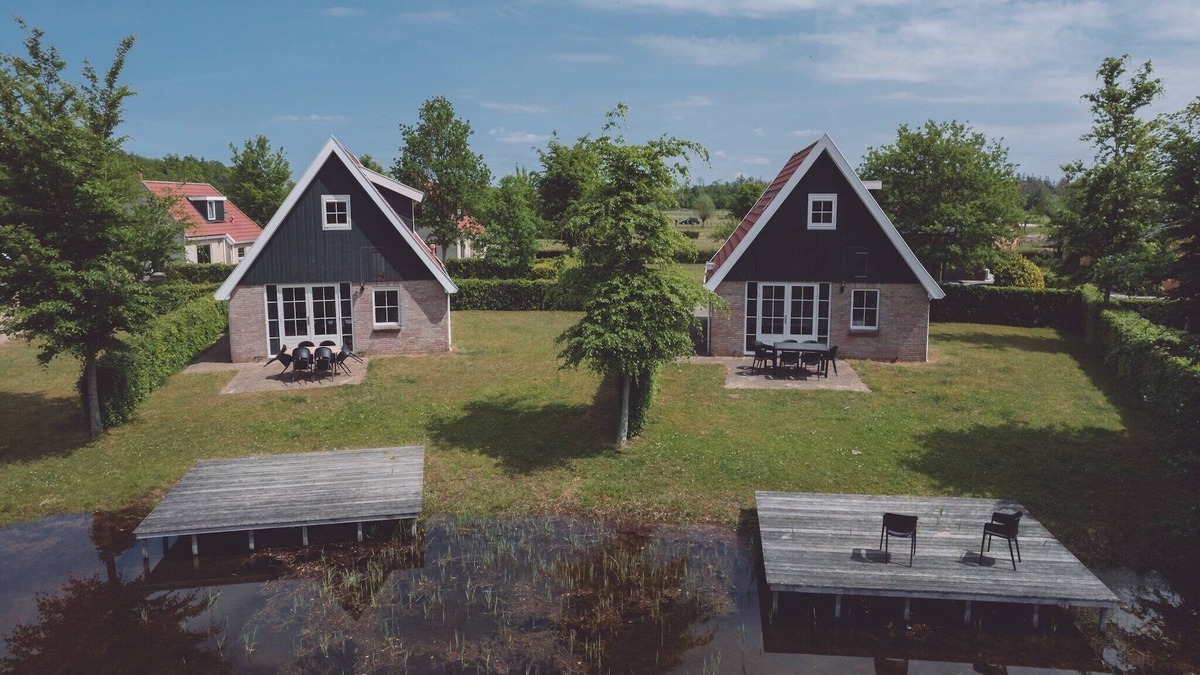 Bant House | Group Stay in Eigen Wijze near Playing Field