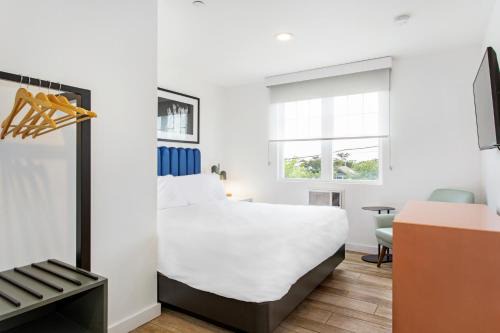 Cherry Grove Hotel | Grove Hotel