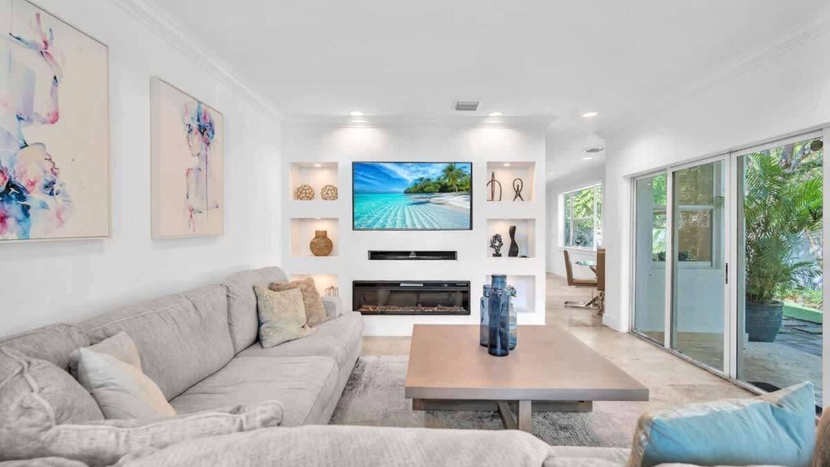 Coconut Grove House | Grove Walk Manor | 3BR Oasis in the Grove