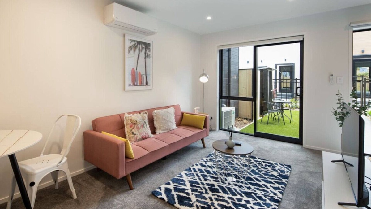 Lower Hutt House | Groveview Oasis: 1BR Retreat