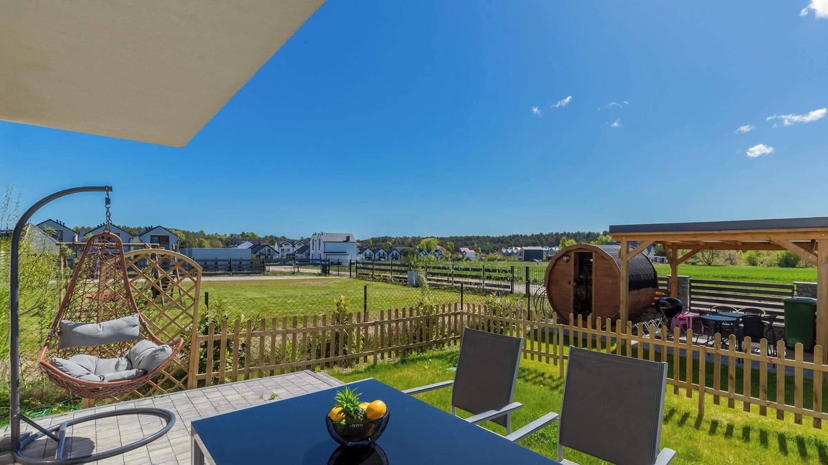 Jastrzebia Gora Apartment | Grzybiarzy 37 Jastrzębia Góra | Charming Alice Apartment | Terrace with Garden