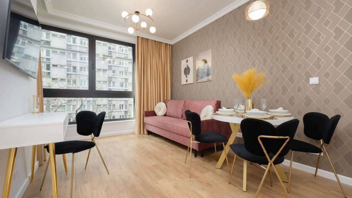 Mirow Apartment | Grzybowska 37 | Prestigious Apartment | Parking