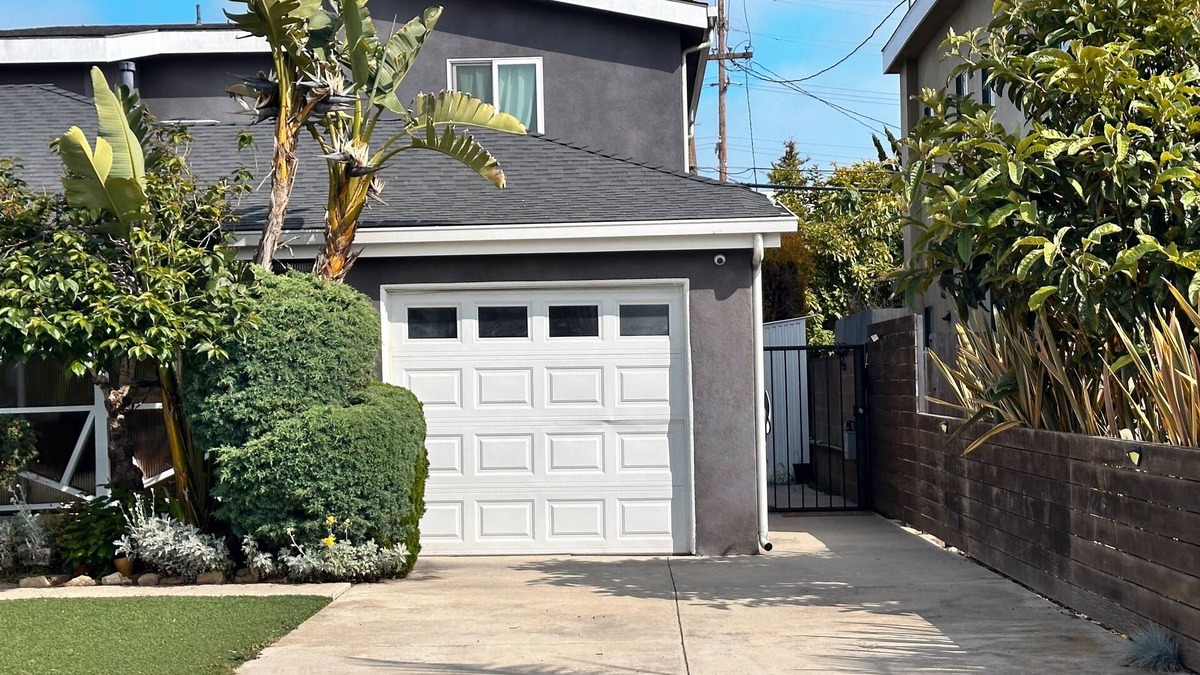 Del Rey House | Gst House wYard.,MDR,LAX Silicon Beach Venice Beach SM Pier Marina Cedars Sinai