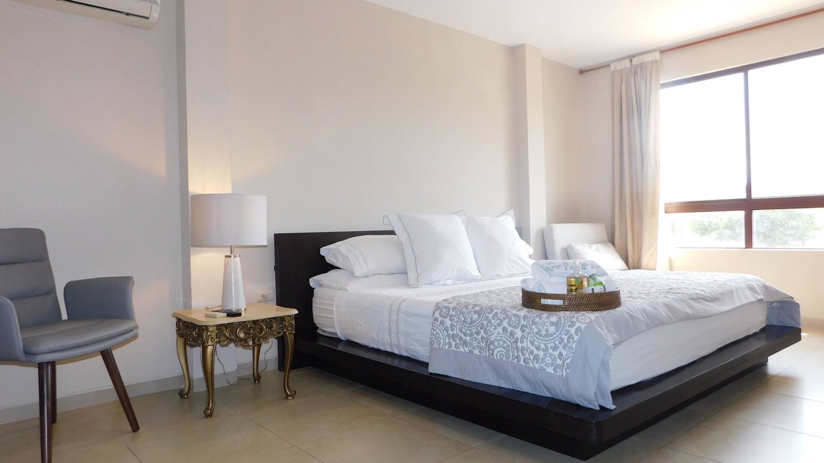 Guayaquil Apartment | Guayaquil Casa Esmeralda Amplia Excelente Sector Privado muy Seguro & Comercial