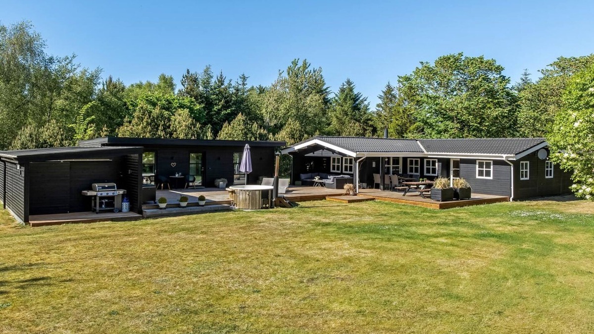 Fur House | "Gudni" - 200m to the inlet by Interhome