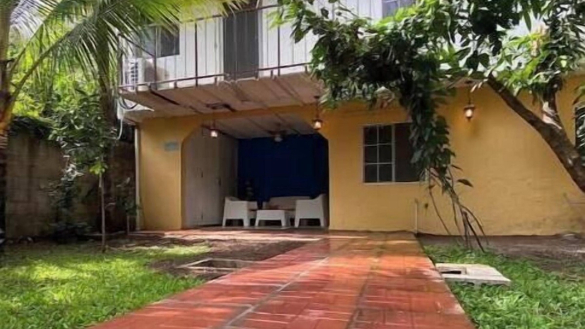 Santa Tecla House | Guess House by American Embasy, El Salvador, Gated community 24/7 security