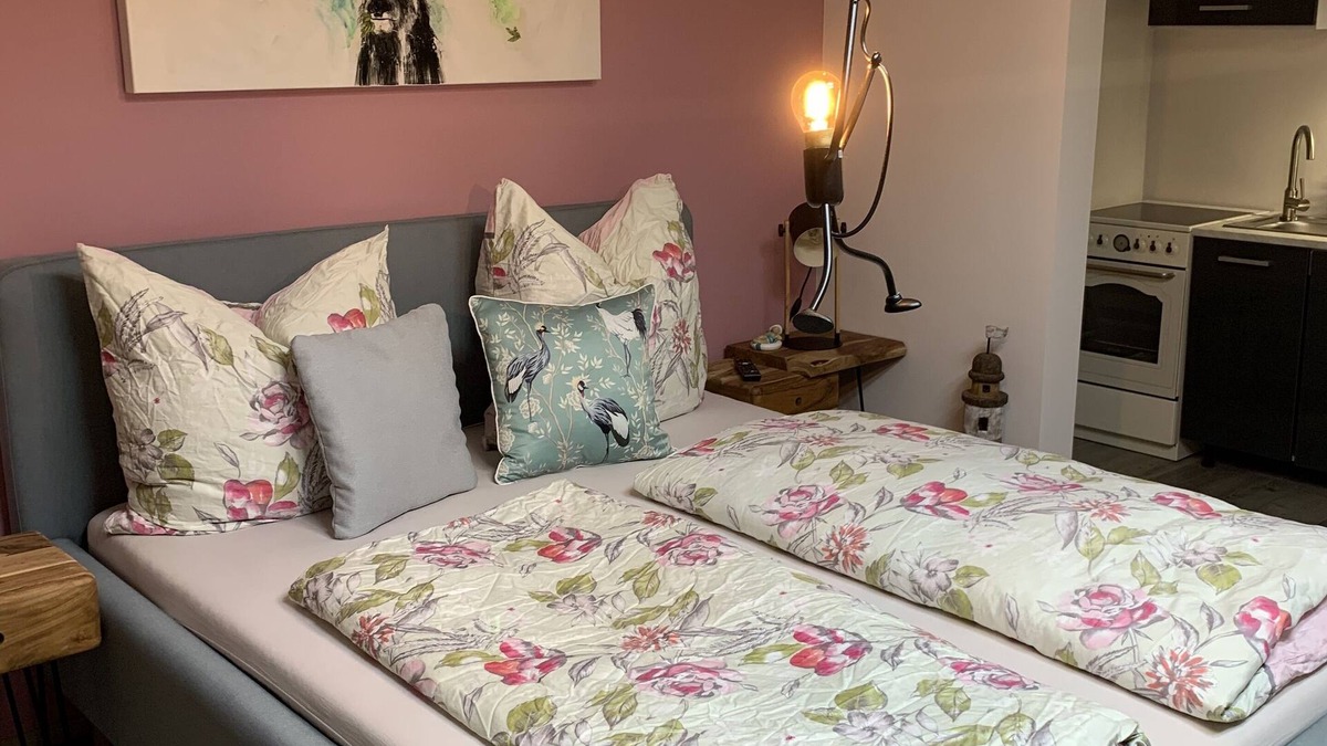 Dudenhofen Apartment | Guest apartment near Speyer with beautiful terrace by the koi pond