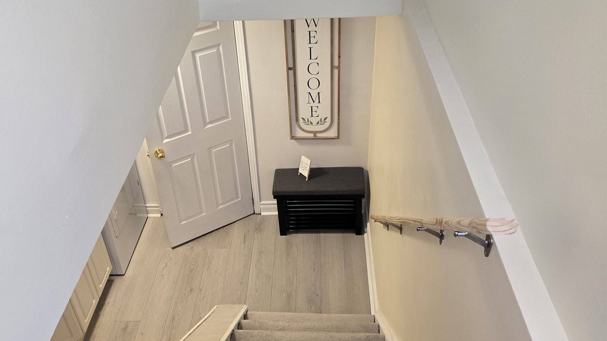 Pickering Apartment | Guest Basement Suite w/separate entrance in a quiet Pickering residential area.
