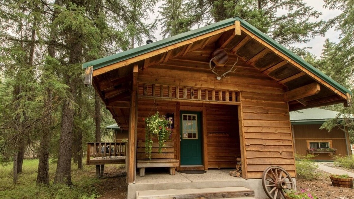 Eureka Cabin | Guest Cabin with catch and release fishing on site!