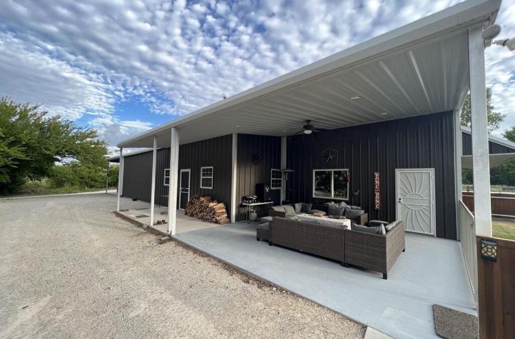 Jacksboro House | Guest Home on Lake Godstone