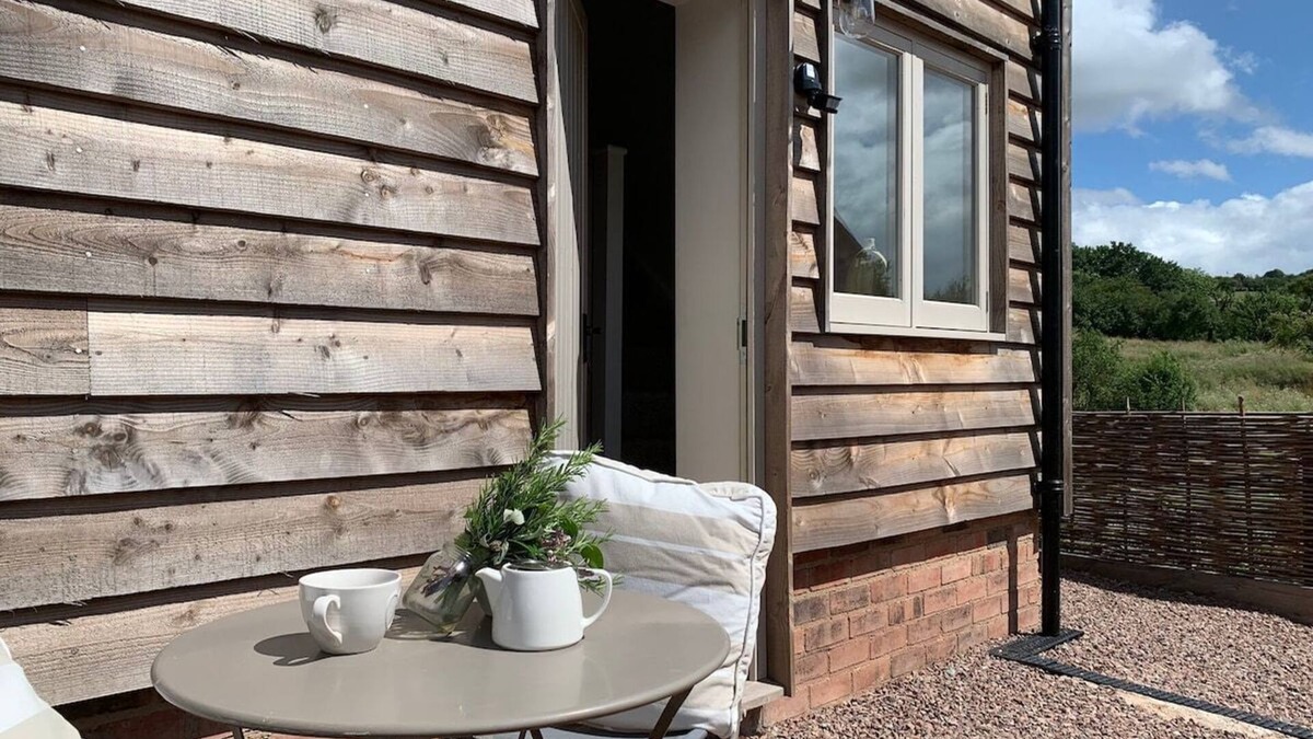 Great Witley House | Guest Homes | The Teme Loft