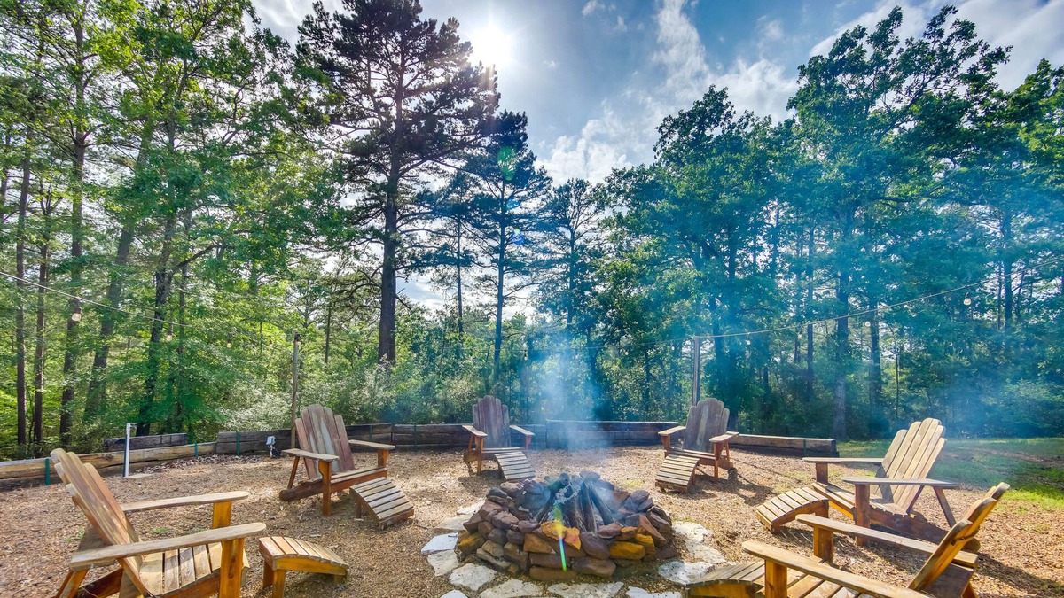 Buffalo House | 'Guest House' 92-Acre Buffalo Hideaway w/ Rec Barn