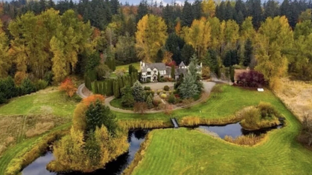 Bellingham House | Guest House at Rising Moon Meadows
