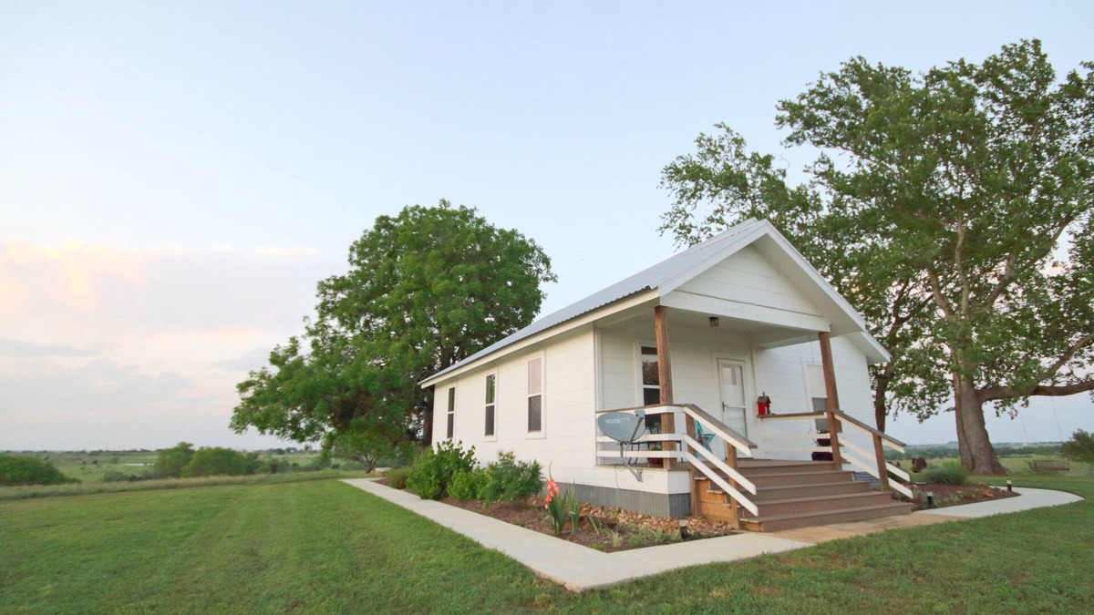 La Grange House | Guest House at the Brown Ranch