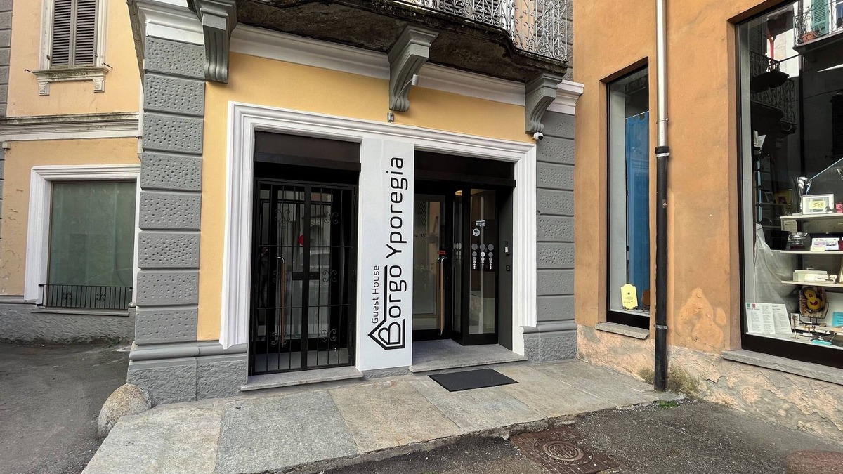 Ivrea House | Guest House Borgo Yporegia