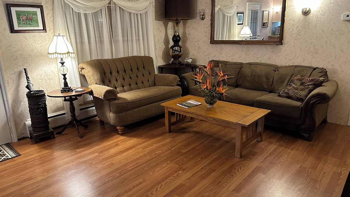 Greenville House | Guest House Catskill Mountains Private Backyard Fire Pit BBQ Grill Ski Golf Hike