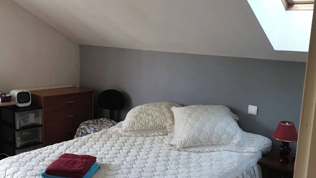 Lourdes Bed & Breakfast | Guest House 'Chambre D'hôtes 2 Prs Avec Balcon' with Mountain View, Shared Terrace and Wi-Fi