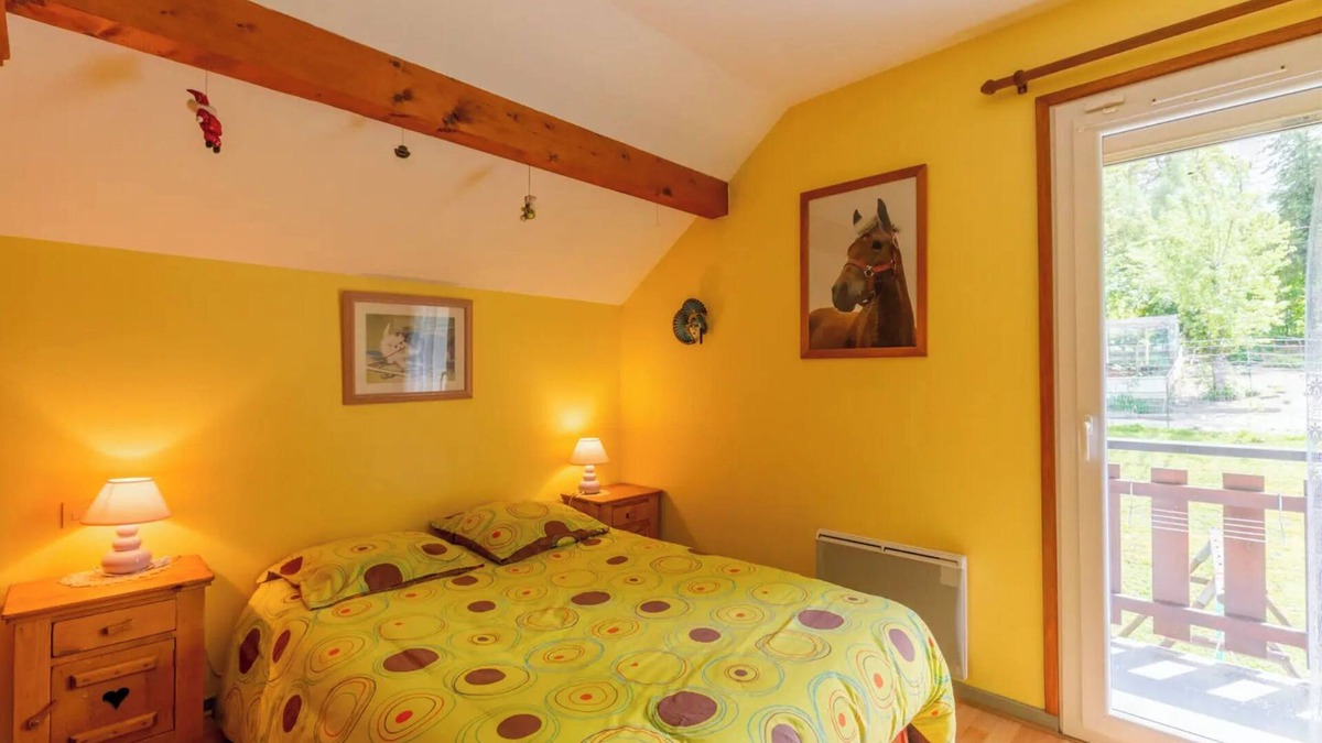 Etercy House | Guest House 'Chambres D'hotes Près Lac Annecy 2' with Shared Pool and Shared Garden