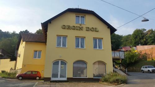 Pozega House | Guest House Grgin Dol