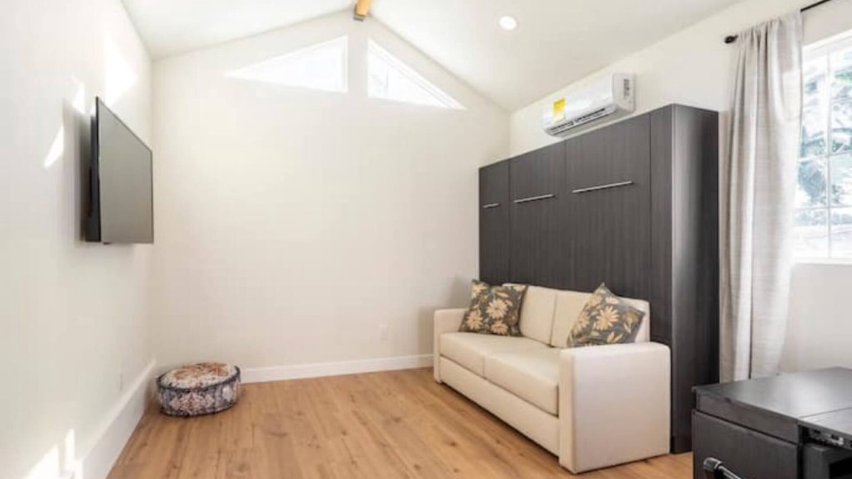 Downey Apartment | Guest House in Downey!