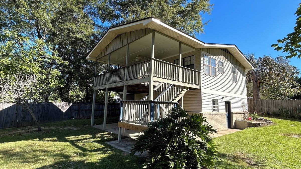 Daphne Apartment | Guest House in the Heart of Old Town Daphne, AL