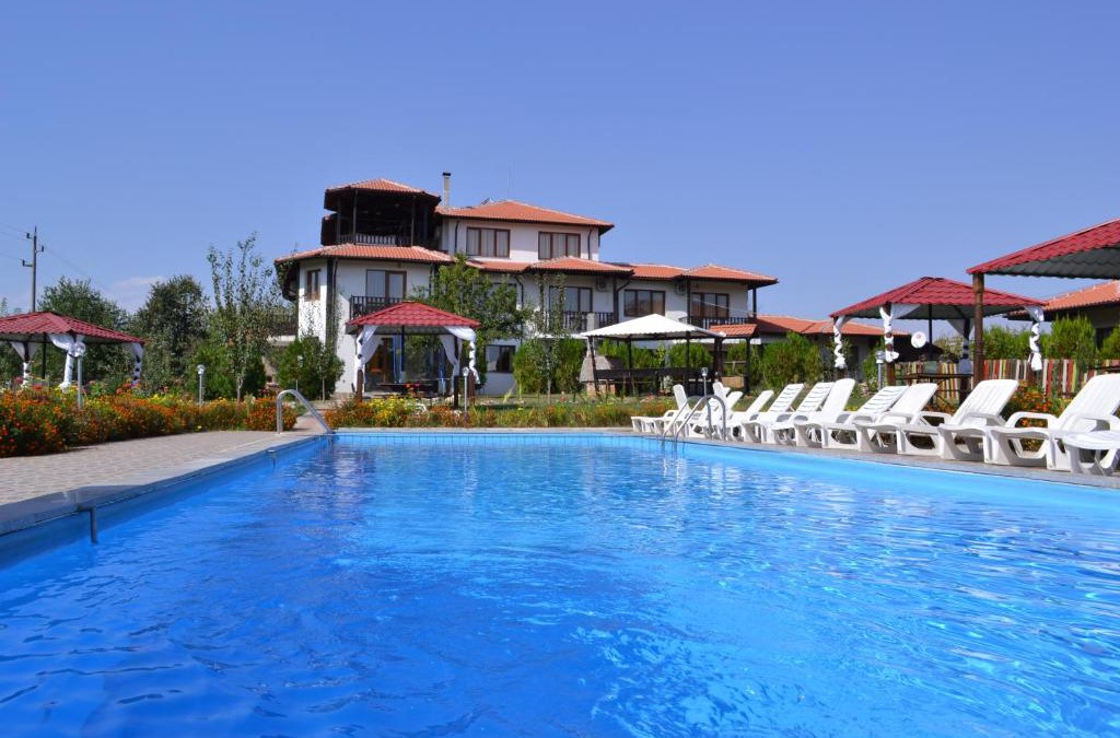 Petrevene House | Guest House Misha
