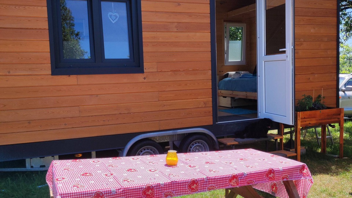 Mayrhof Apartment | Guest House "Mobile Tinyhouse By Wolfsberger" with Mountain View, Shared Garden & Wi-Fi
