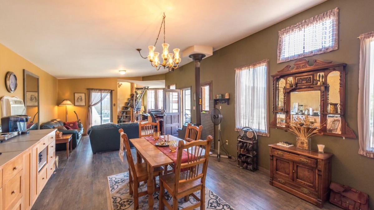 Okanagan-Similkameen House | Guest House near Penticton