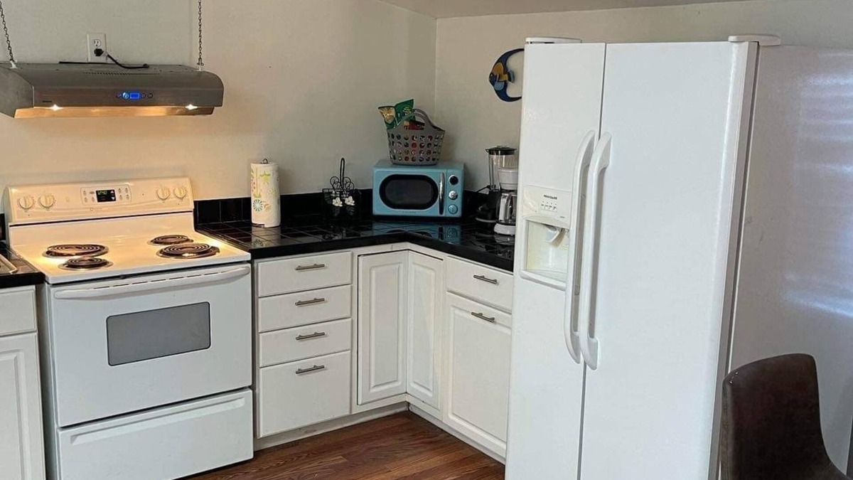 Marianna Cabin | Guest House on Herring Ave
