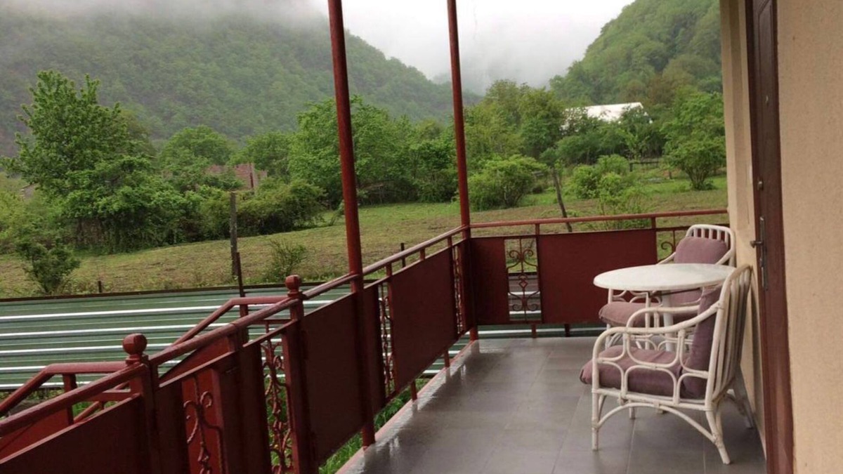 Ambrolauri House | Guest House Racha
