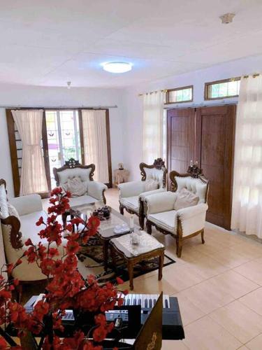 Sentul City Villa | Guest House Sakura F3