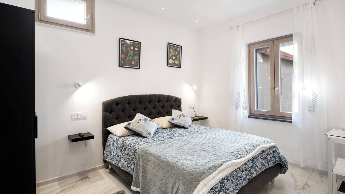 San Lazzaro House | Guest House 'Silvana's House' with Mountain View, Wi-Fi and Air Conditioning