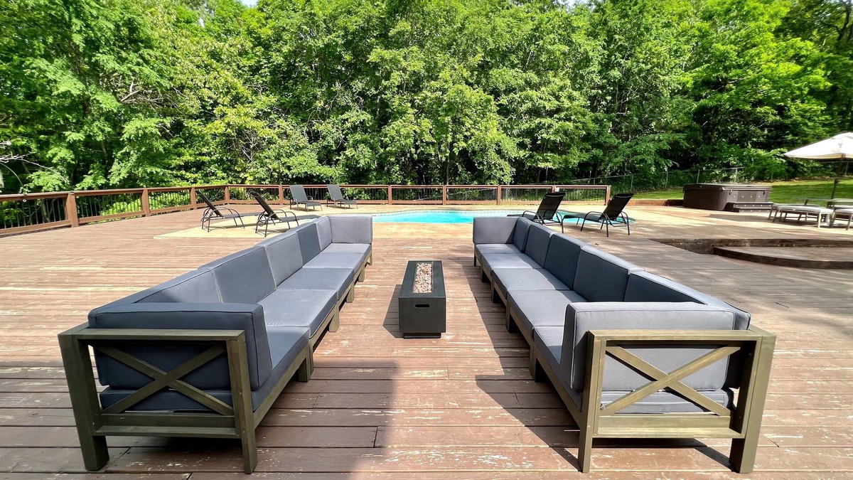 Mountain Home House | Guest House w/Pool and Hot Tub! 10min away from Lake Norfork!