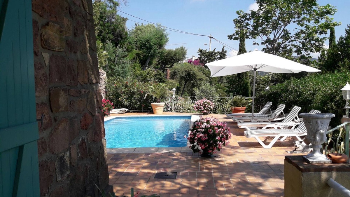 Espero-Pax Villa | Guest House with Spectacular Views - 5 min from the beach!