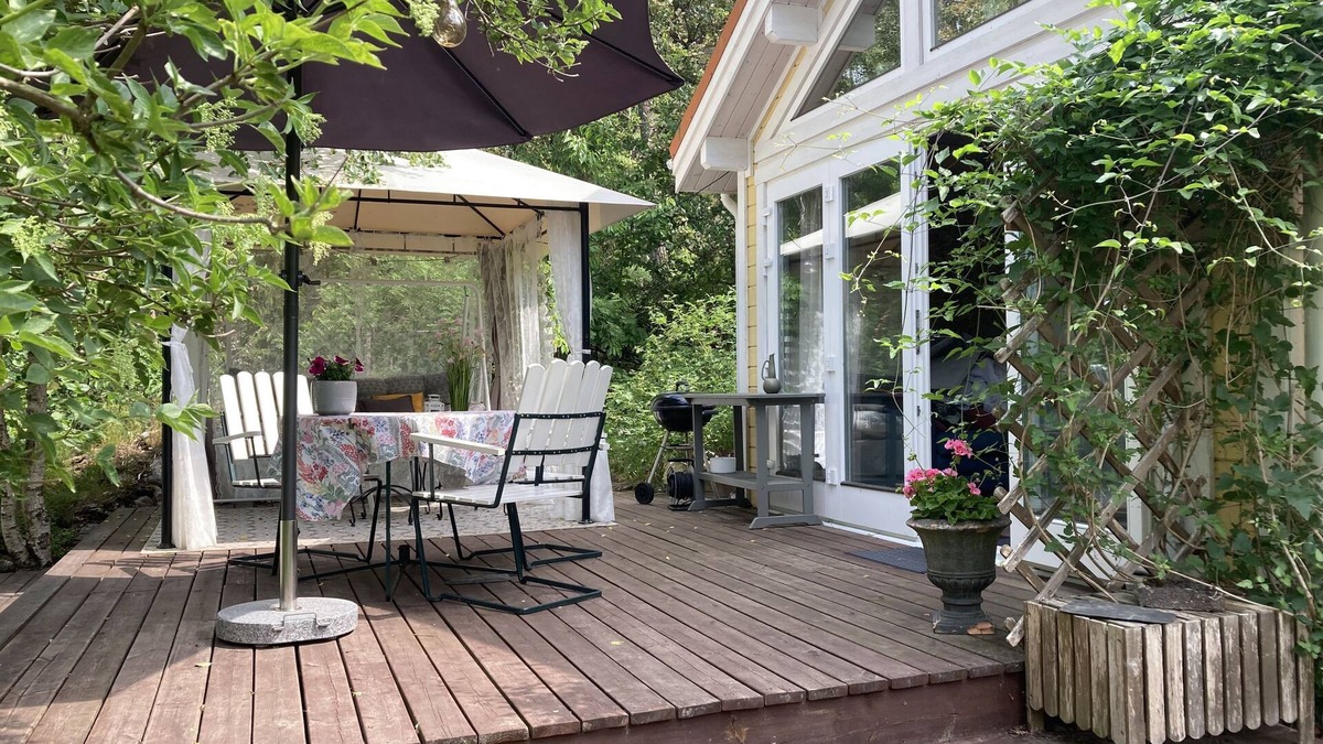 Karrdal Cabin | Guest house with lake view, close to Stockholm, Sweden