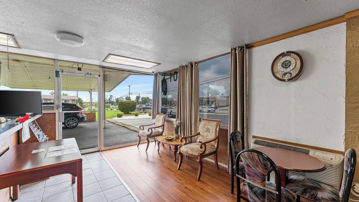 Rogers Hotel | Guest Inn